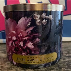 Bath & Body Works Blush Amber & Peony 3-Wick candles